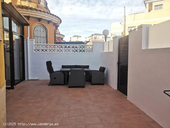 Villa en venta en Los Montesinos (Alicante)