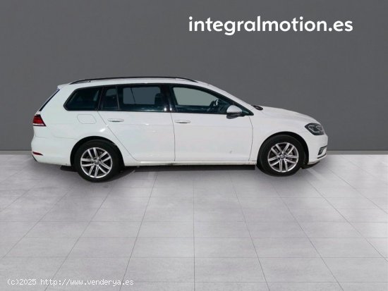 Volkswagen Golf Advance 1.0 TSI 85kW (115CV) Variant - TRANSITO