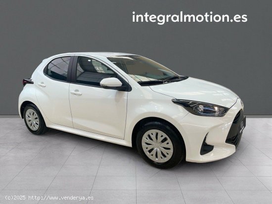 Toyota Yaris 1.0 Business - Burela