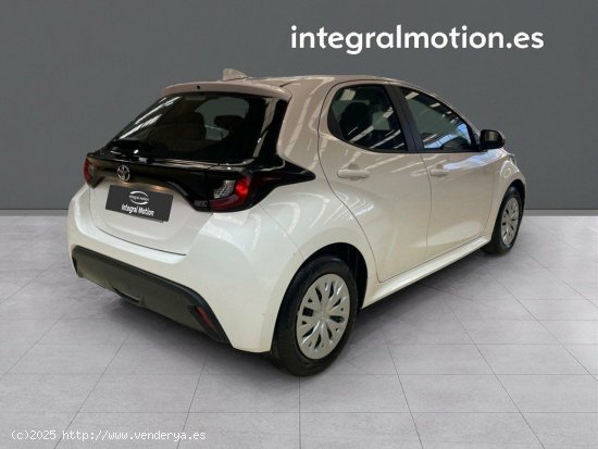 Toyota Yaris 1.0 Business - Burela