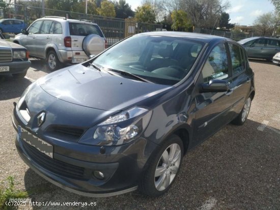 Renault Clio esprit Alpine E-Tech 145 (103kw) de 2006 con 205.000 Km por 4.800 EUR. en Sevilla