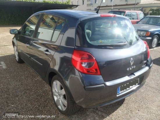 Renault Clio esprit Alpine E-Tech 145 (103kw) de 2006 con 205.000 Km por 4.800 EUR. en Sevilla