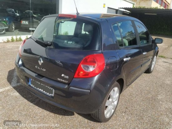 Renault Clio esprit Alpine E-Tech 145 (103kw) de 2006 con 205.000 Km por 4.800 EUR. en Sevilla