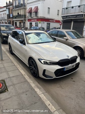 BMW Serie 3 320d Auto.Touring de 2024 con 4.000 Km por 51.990 EUR. en Sevilla