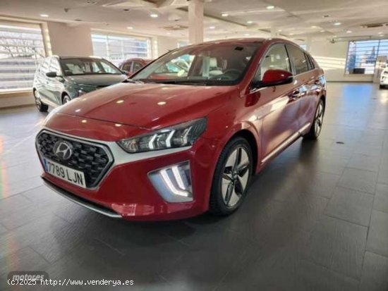  Hyundai Ioniq 1.6 GDI HEV Tecno DT de 2019 con 29.346 Km por 20.500 EUR. en Madrid 