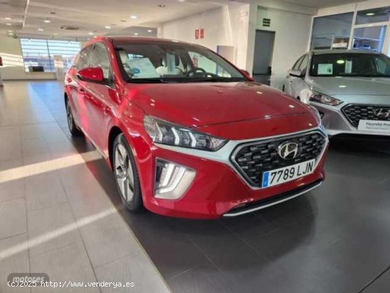 Hyundai Ioniq 1.6 GDI HEV Tecno DT de 2019 con 29.346 Km por 20.500 EUR. en Madrid