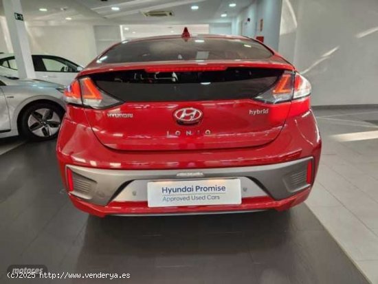 Hyundai Ioniq 1.6 GDI HEV Tecno DT de 2019 con 29.346 Km por 20.500 EUR. en Madrid