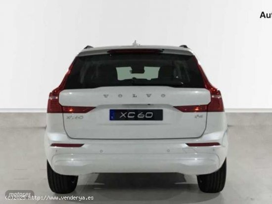 Volvo XC 60 Recharge Ultimate, T6 plug-in hybrid eAWD, Electrico/Gasolina, Dark de 2023 con 17.523 K