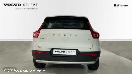 Volvo XC40 1.5 T3 MOMENTUM PRO 163 5P de 2021 con 40.000 Km por 24.900 EUR. en Madrid