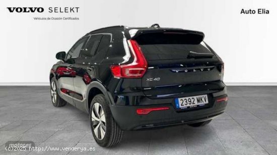 Volvo XC40 XC40 Plus, B3 Mild Hybrid, Gasolina, Dark de 2023 con 15.666 Km por 37.900 EUR. en Madrid