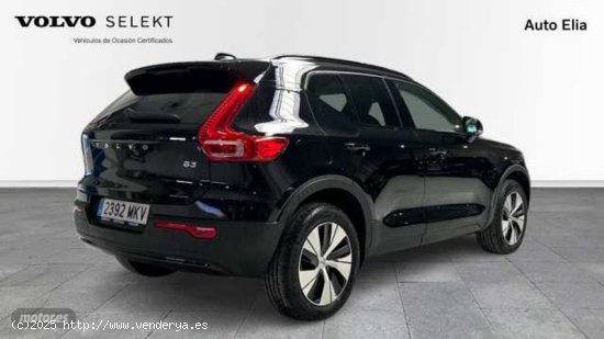 Volvo XC40 XC40 Plus, B3 Mild Hybrid, Gasolina, Dark de 2023 con 15.666 Km por 37.900 EUR. en Madrid