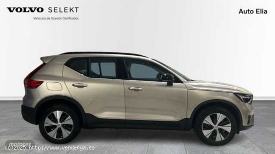 Volvo XC40 XC40 Ultimate, B3 Mild Hybrid, Gasolina, Dark de 2024 con 15.731 Km por 39.900 EUR. en Ma