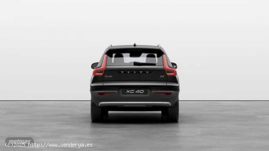 Volvo XC40 XC40 Core, B3 Mild Hybrid, Gasolina de 2024 con 1 Km por 38.900 EUR. en Madrid