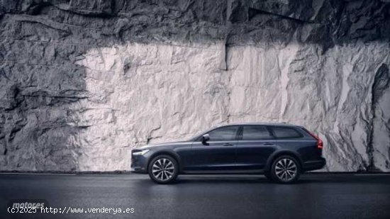 Volvo V 90 V90 Cross Country Plus, B4 AWD Mild Hybrid, Diesel, Bright de 2024 con 1 Km por 60.900 EU