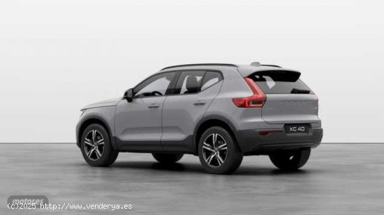 Volvo XC40 XC40 Plus, B3 Mild Hybrid, Gasolina, Dark de 2024 con 1 Km por 39.500 EUR. en Madrid