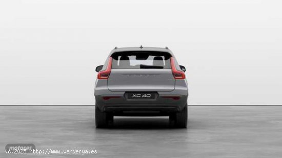 Volvo XC40 XC40 Plus, B3 Mild Hybrid, Gasolina, Dark de 2024 con 1 Km por 39.500 EUR. en Madrid