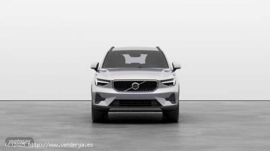 Volvo XC40 XC40 Essential, B3 Mild Hybrid, Gasolina de 2024 con 1 Km por 33.900 EUR. en Madrid