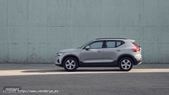 Volvo XC40 XC40 Essential, B3 Mild Hybrid, Gasolina de 2024 con 1 Km por 33.900 EUR. en Madrid