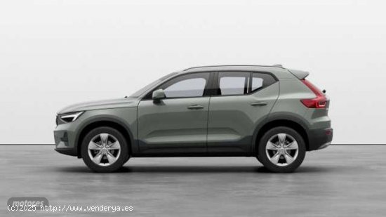 Volvo XC40 XC40 Core, T2 Automatica Microhibrido, Gasolina de 2024 con 1 Km por 33.900 EUR. en Madri