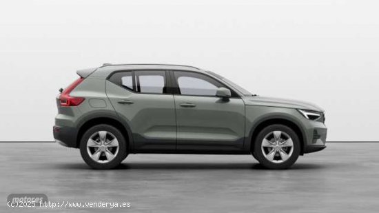 Volvo XC40 XC40 Core, T2 Automatica Microhibrido, Gasolina de 2024 con 1 Km por 33.900 EUR. en Madri