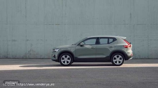 Volvo XC40 XC40 Core, T2 Automatica Microhibrido, Gasolina de 2024 con 1 Km por 33.900 EUR. en Madri