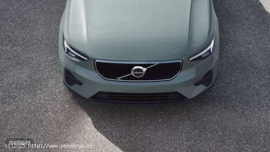 Volvo XC40 XC40 Core, T2 Automatica Microhibrido, Gasolina de 2024 con 1 Km por 33.900 EUR. en Madri