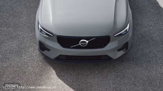 Volvo XC40 XC40 Plus, B3 Mild Hybrid, Gasolina, Dark de 2024 con 1 Km por 38.900 EUR. en Madrid