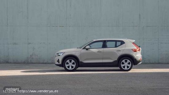 Volvo XC40 XC40 Core, B3 Mild Hybrid, Gasolina de 2024 con 1 Km por 37.300 EUR. en Madrid