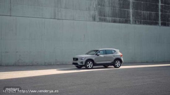 Volvo XC40 XC40 Core, B3 Mild Hybrid, Gasolina de 2024 con 1 Km por 37.300 EUR. en Madrid