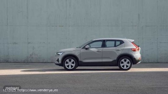 Volvo XC40 XC40 Core, B3 Mild Hybrid, Gasolina de 2024 con 1 Km por 37.300 EUR. en Madrid