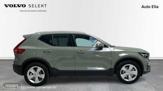 Volvo XC40 XC40 Core, B3 Mild Hybrid, Gasolina de 2023 con 13.800 Km por 35.500 EUR. en Madrid