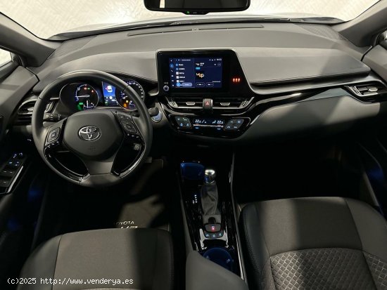 Toyota C-HR   2.0 180H Advance - 