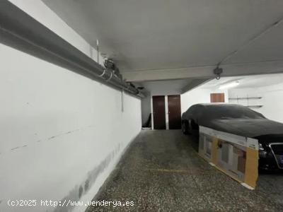 SE VENDE  2 PLAZAS DE GARAJE GRANDE / 2 COCHES / CENTRICA/ FACIL MANIOBRA - ALICANTE