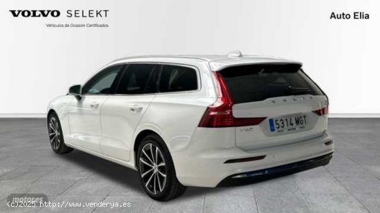 Volvo V 60 V60 Recharge Core, T6 plug-in hybrid eAWD, Electrico/Gasolina, Bright de 2023 con 31.519 