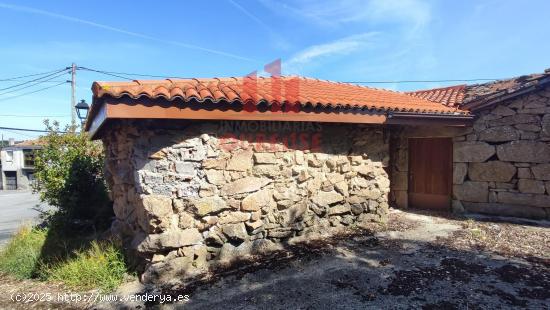  CASA DE PIEDRA PARA REFORMAR CON PEQUEÑA PARCELA CERCANA, EN LA ZONA DE PADERNE DE ALLARIZ - ORENSE 