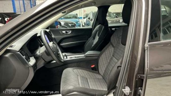 Volvo XC 60 XC60 Essential, B4 (diesel), Diesel de 2022 con 87.000 Km por 35.800 EUR. en Madrid