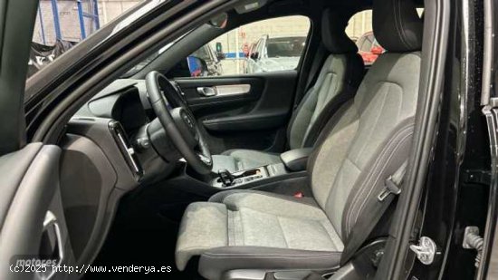 Volvo XC40 XC40 Core, T2 Automatica Microhibrido, Gasolina de 2023 con 31.271 Km por 30.900 EUR. en 