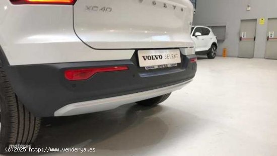 Volvo XC40 XC40 Momentum Pro, T2 automatico de 2021 con 39.431 Km por 35.900 EUR. en Madrid