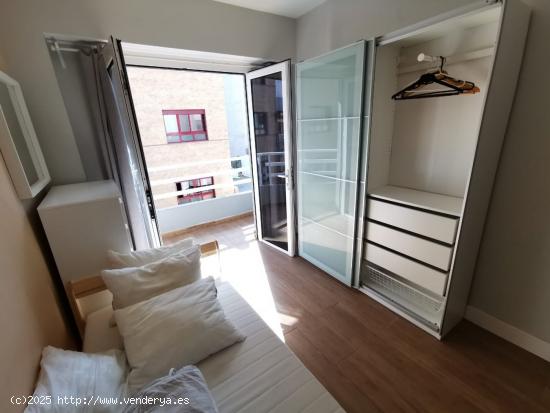 Alquiler de habitación simple piso a compartir  zona Las Canteras - LAS PALMAS