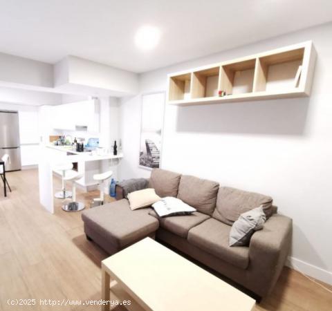 Alquiler de habitación simple piso a compartir  zona Las Canteras - LAS PALMAS