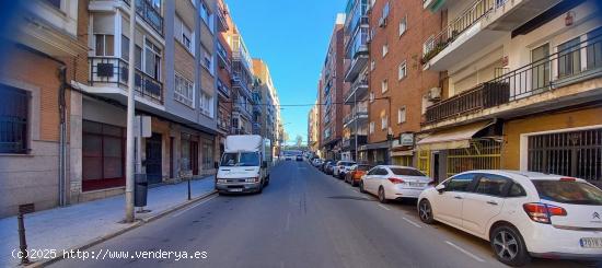 PISO DE 4 DORMITORIOS EN AVENIDA CARDENAL CISNEROS - BADAJOZ