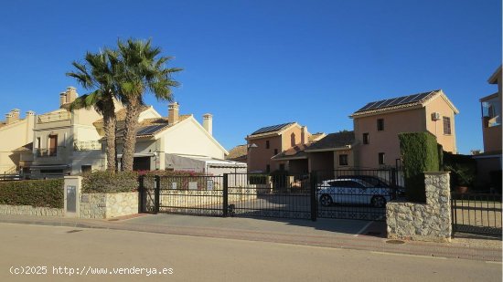 Villa en venta en Algorfa (Alicante)