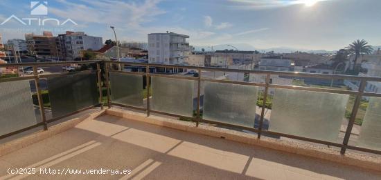 Precioso apartamento con dos amplias terrazas situado en 4ª linea playa Daimús, - VALENCIA