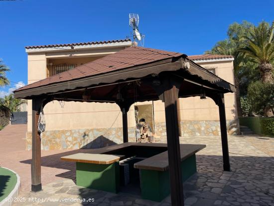 ALQUILER CHALET INDEPENDIENTE EN ZONA CAPISCOL - ALICANTE