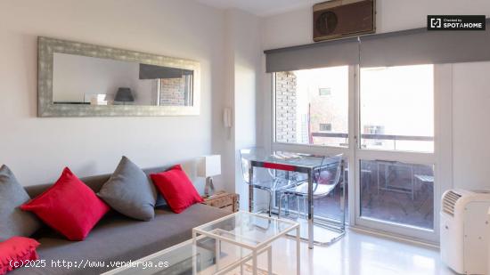  Elegante apartamento de 1 dormitorio con balcón en alquiler en Chamartín en Madrid - MADRID 