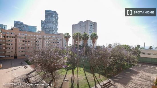 Maravilloso departamento totalmente equipado a pasos de la playa - BARCELONA