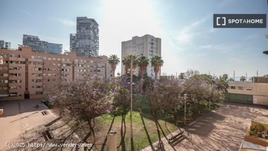 Maravilloso departamento totalmente equipado a pasos de la playa - BARCELONA