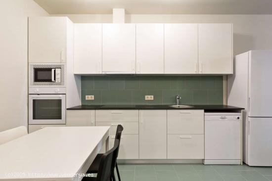  Apartamento entero de 3 habitaciones en Barcelona. - BARCELONA 