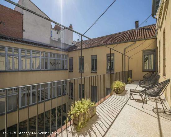  Habitación individual soleada con baño privado y con terraza - MADRID 