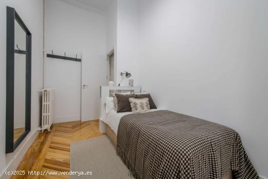  Preciosa habitación en alquiler situada en Madrid - MADRID 